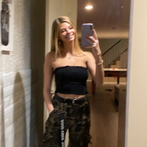 Meet your Posher, Vanessa - Picture 1 of 1